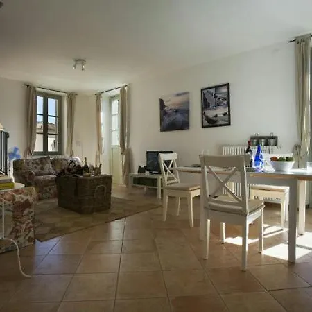 Lejlighed Sleeps 4 *