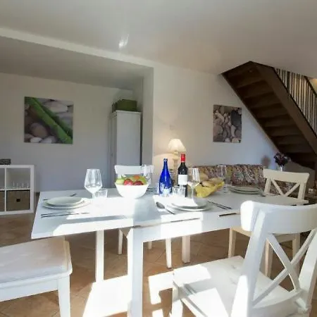 Sleeps 4 * Varenna